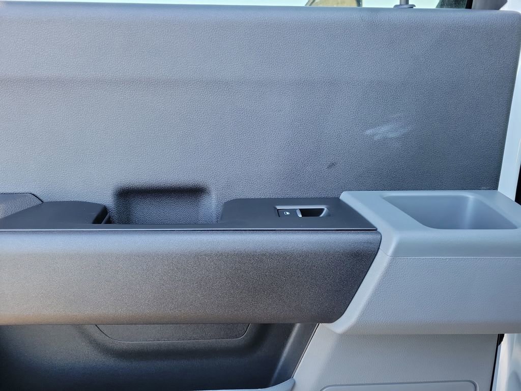 New 2026 Ford F550 4x4 Crew Cab image 13
