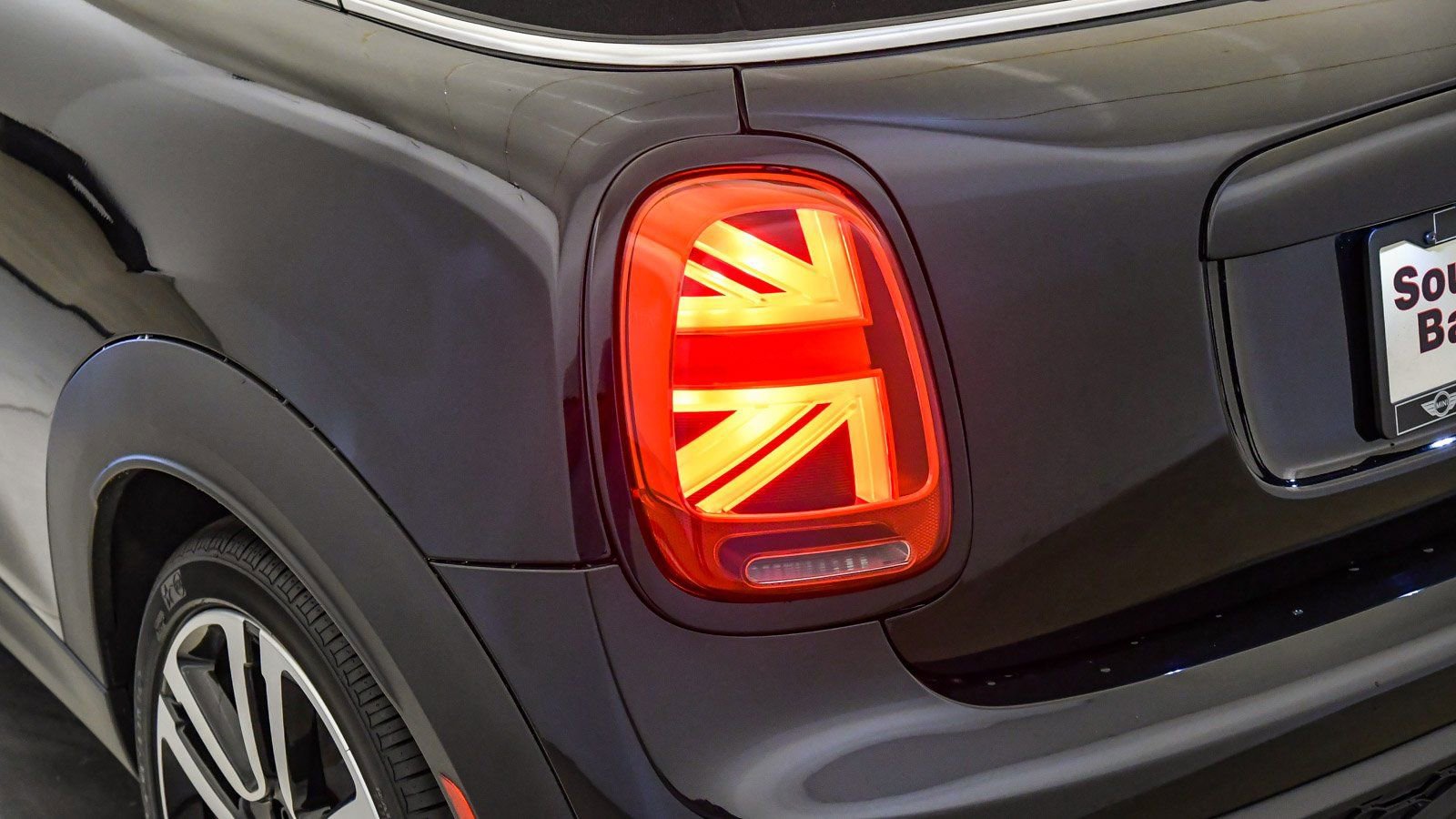 Certified 2023 MINI Cooper S w/ Signature Upholstery Package image 12