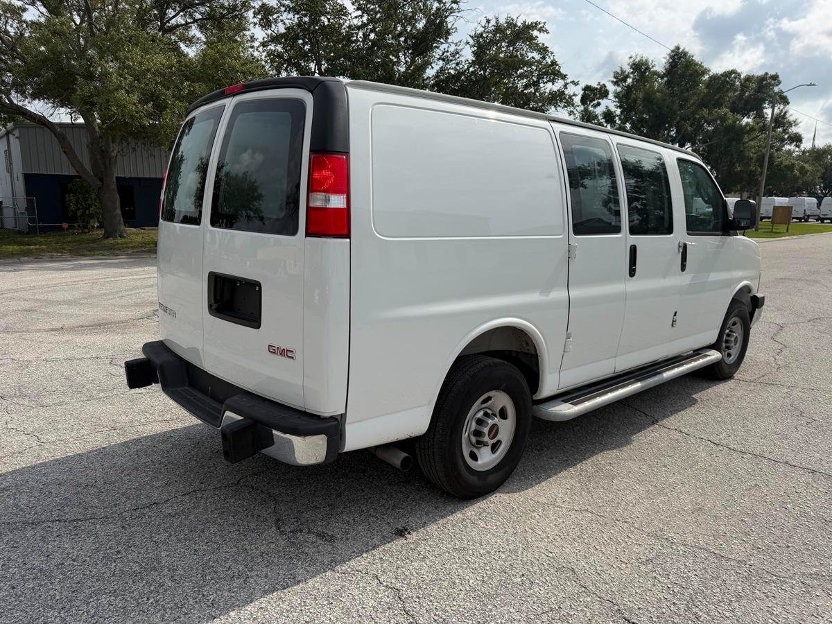 Used 2025 GMC Savana 2500 w/ Driver Convenience Package RWD image 4