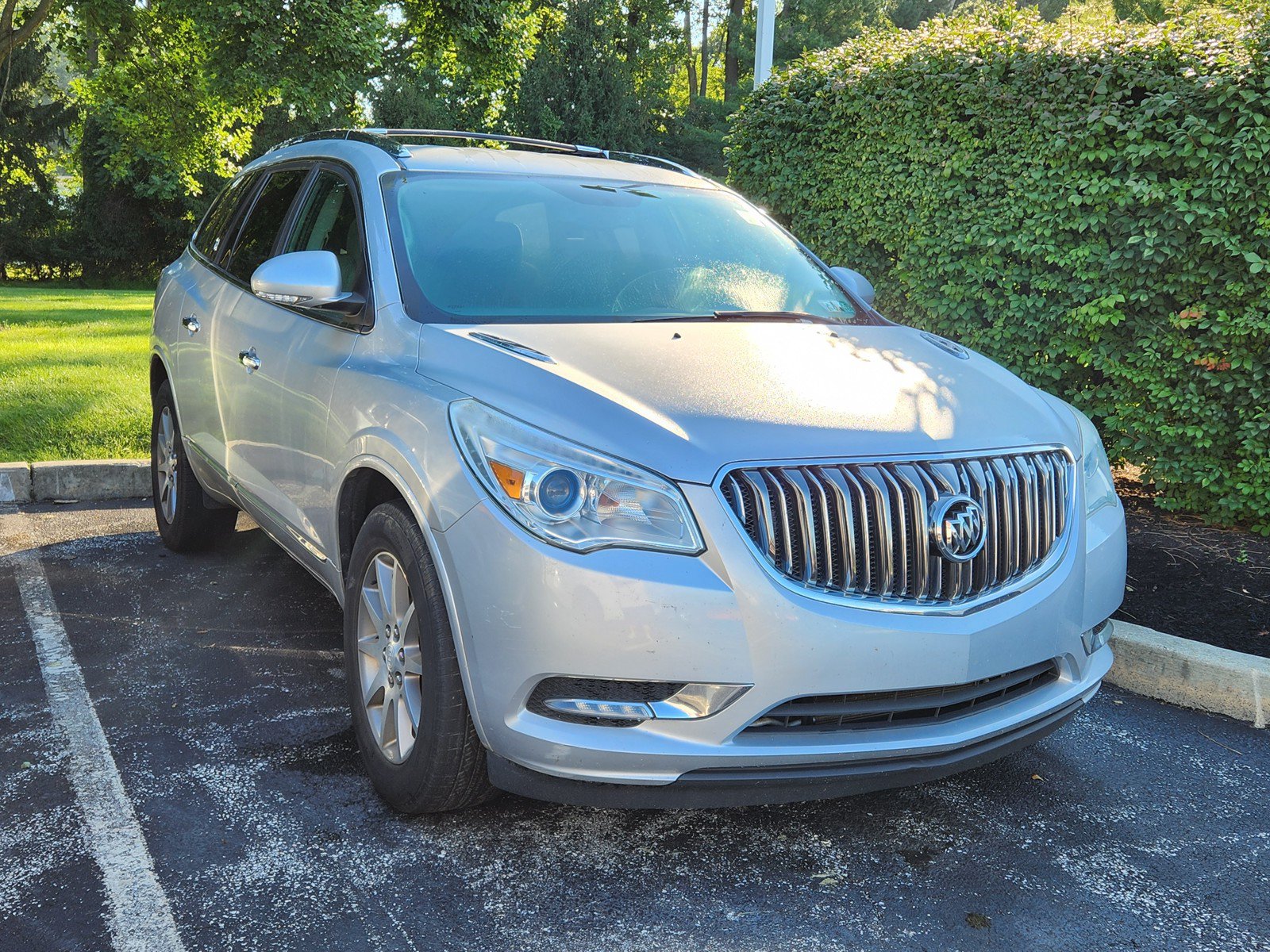 Used 2017 Buick Enclave Convenience FWD image 1