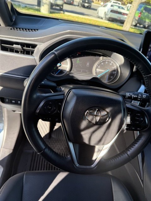 Certified 2021 Toyota Venza Limited image 19