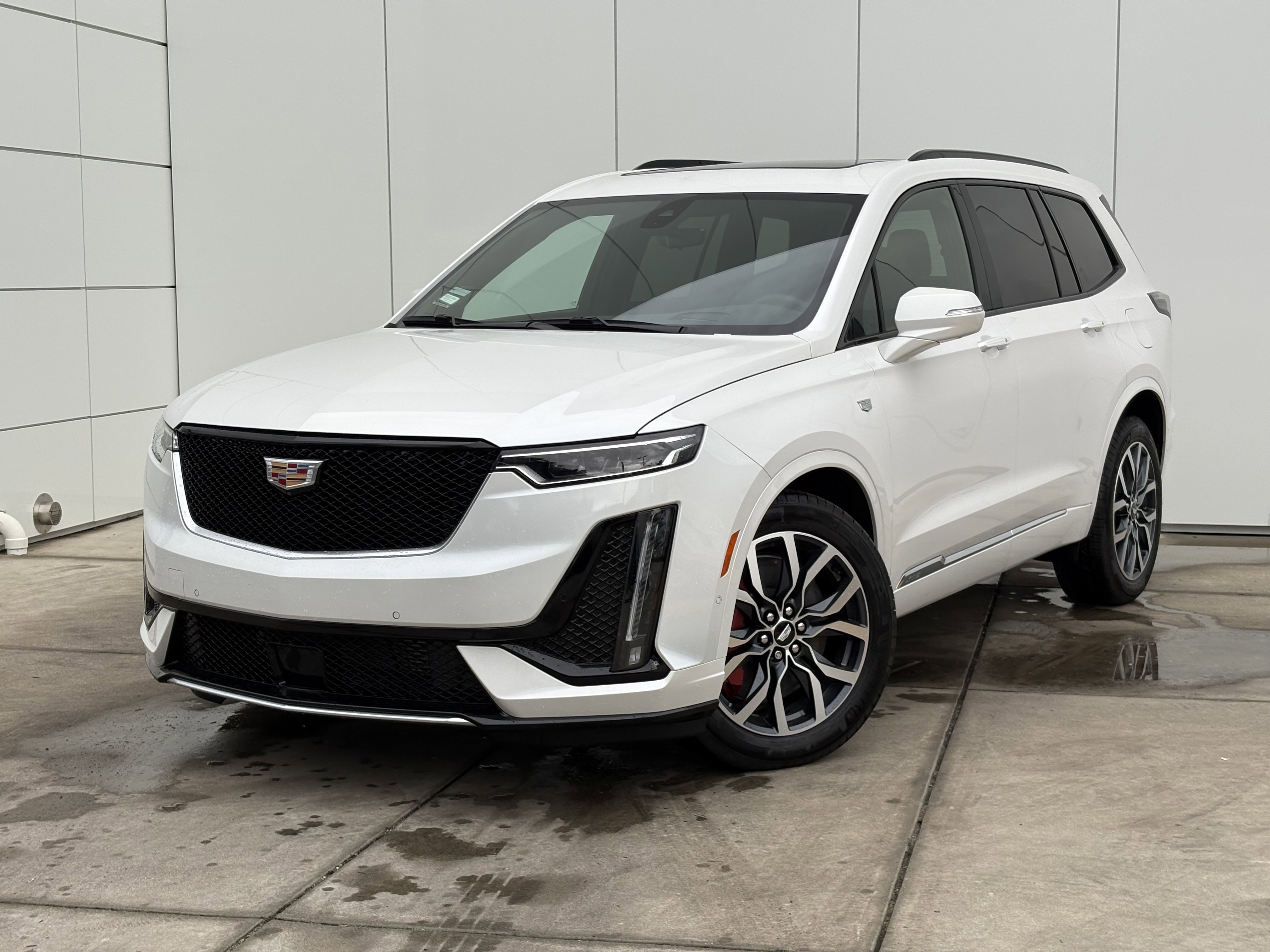 New 2025 Cadillac XT6 Sport w/ Technology Package image 2