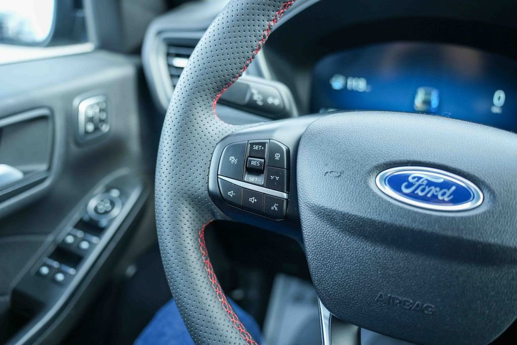 Certified 2023 Ford Escape ST-Line Select w/ Tech Pack #2 image 32