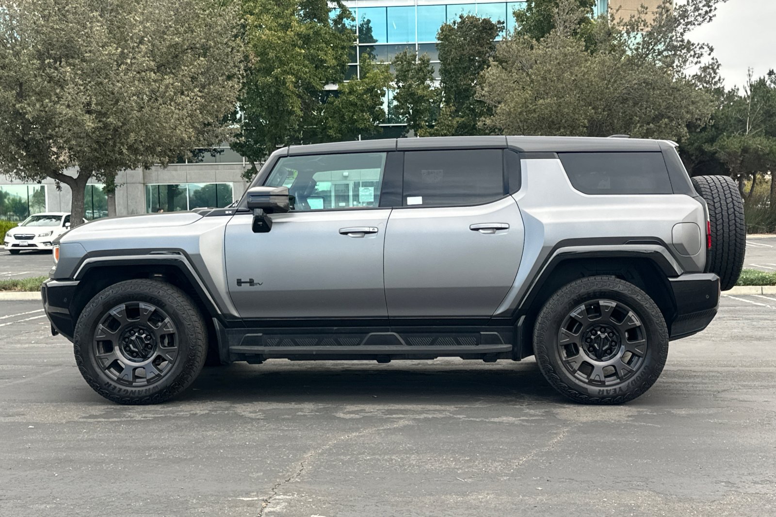 Used 2026 GMC Hummer EV 3X w/ Carbon Fiber Edition Package AWD/4WD image 7