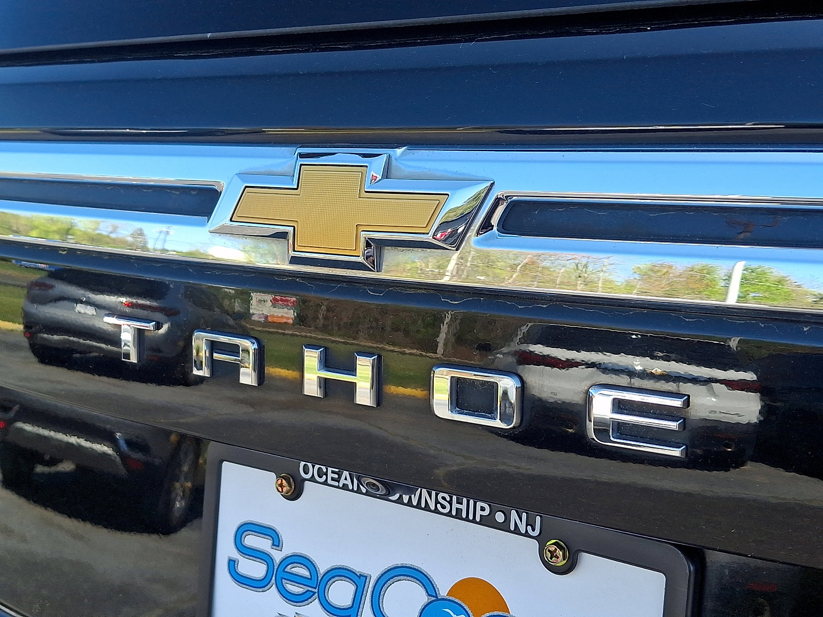 Certified 2022 Chevrolet Tahoe LT w/ LT Signature Package AWD/4WD image 30