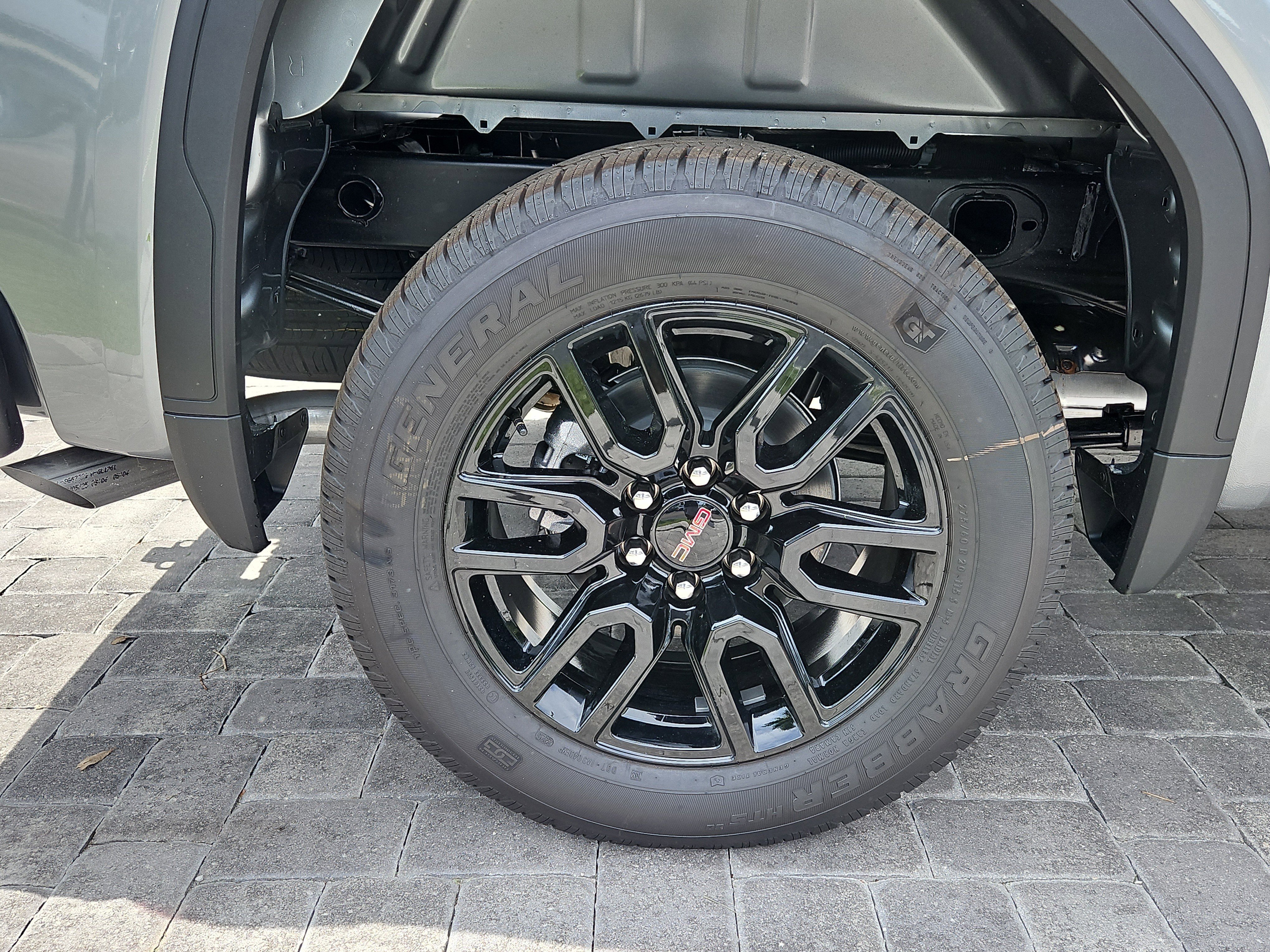 New 2026 GMC Sierra 1500 Elevation image 7