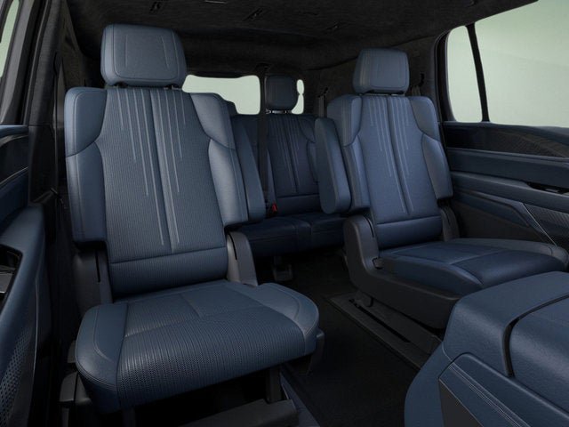 New 2025 Cadillac Escalade IQ Luxury 2 AWD/4WD image 17