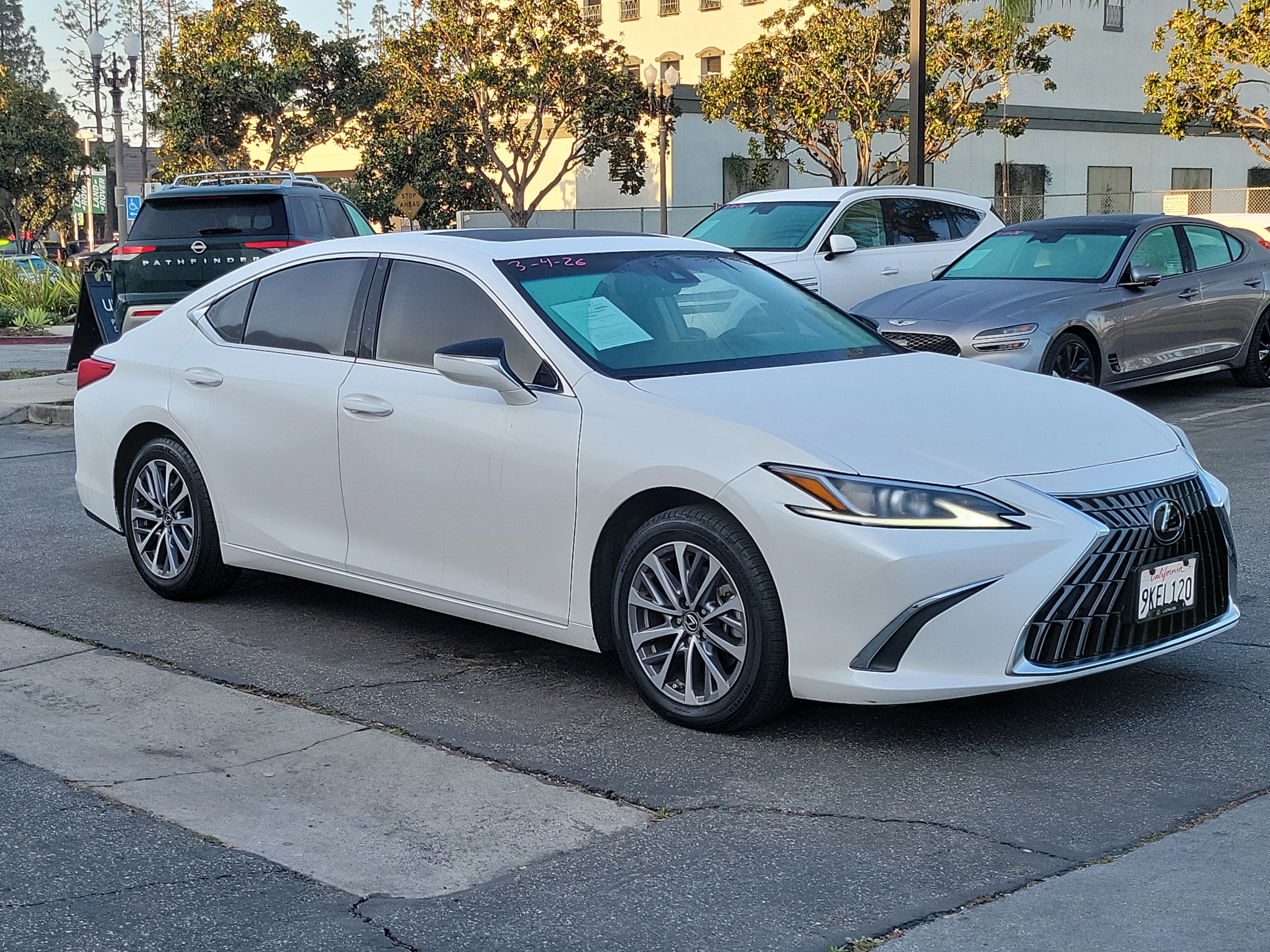 Used 2024 Lexus ES 350 w/ Accessory Package (Z1) image 28