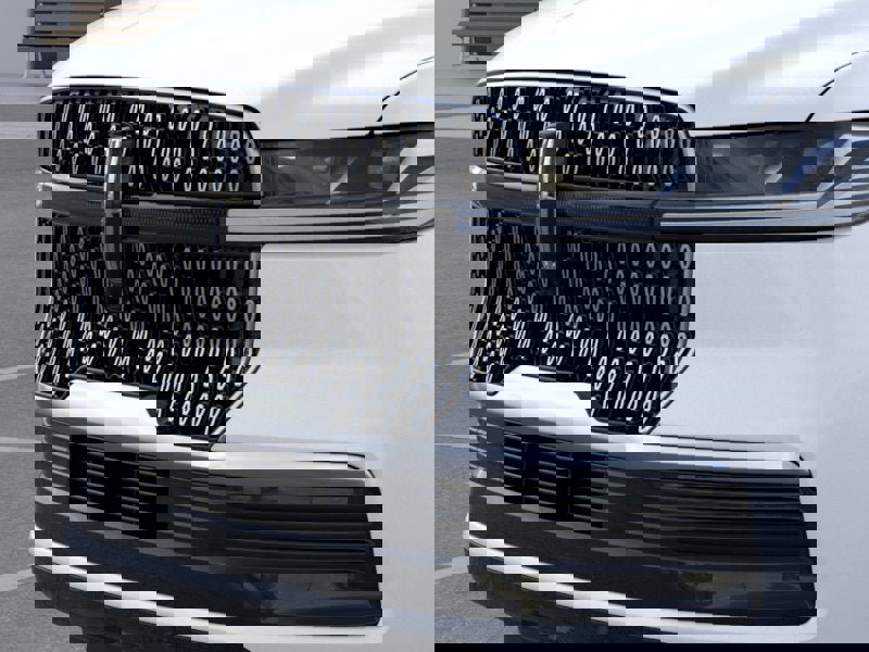 New 2026 Lincoln Navigator Reserve image 17