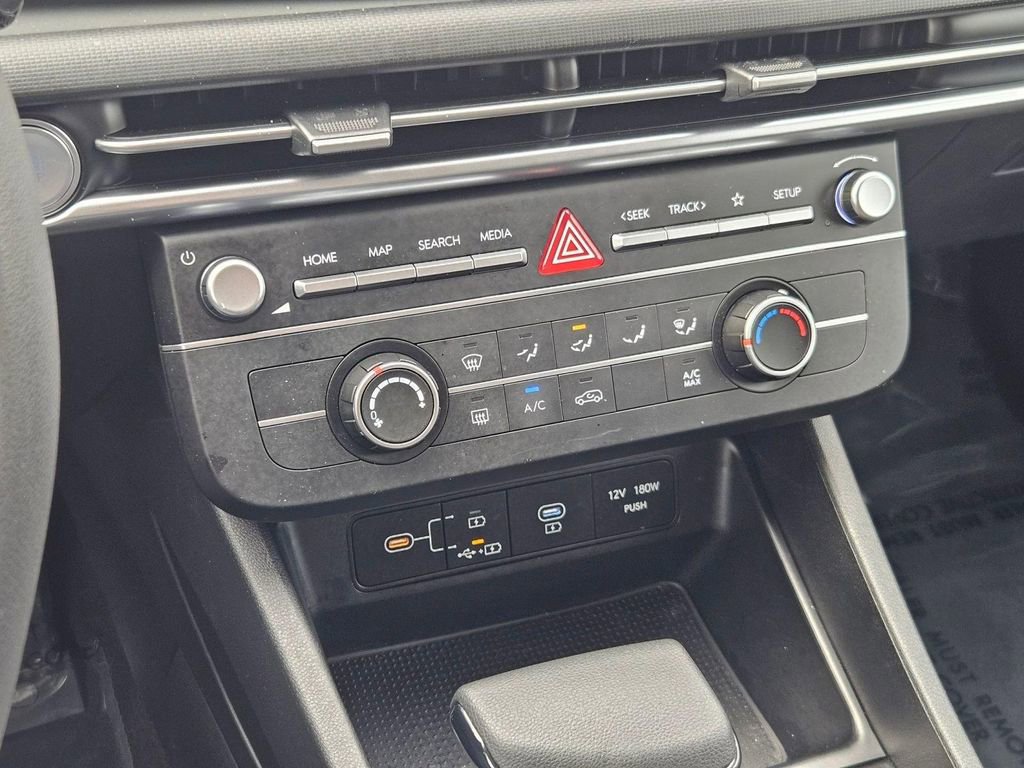 Certified 2025 Hyundai Tucson SE image 21