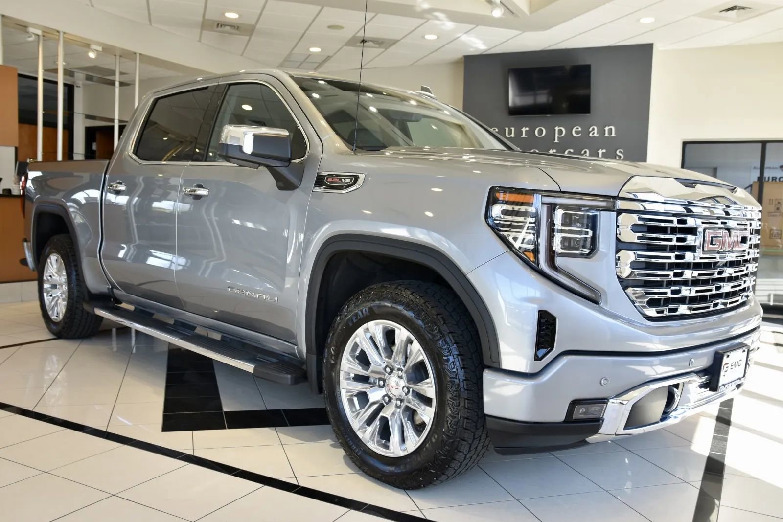 Used 2024 GMC Sierra 1500 Denali w/ Technology Package image 1