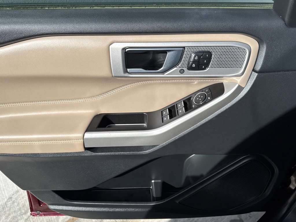 Used 2022 Ford Explorer Limited w/ Equipment Group 301A image 22