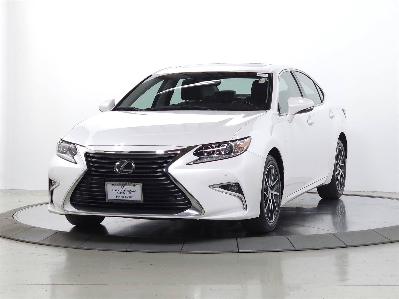 Used 2017 Lexus ES 350 w/ Luxury Package FWD video 3