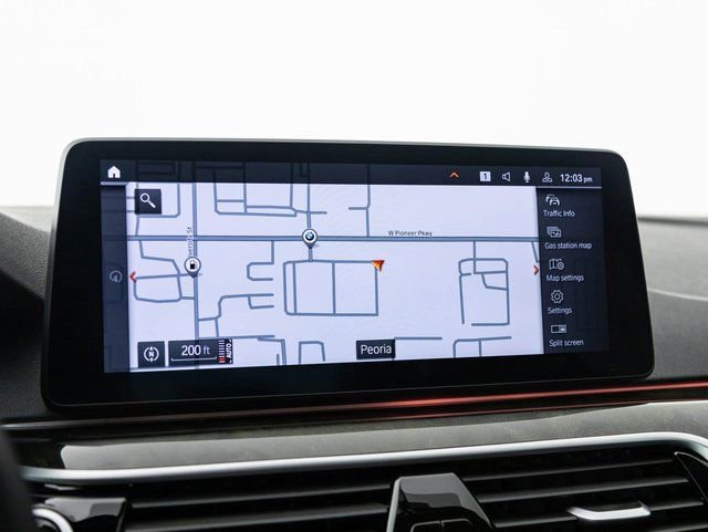 Used 2023 BMW 530i w/ Convenience Package image 17