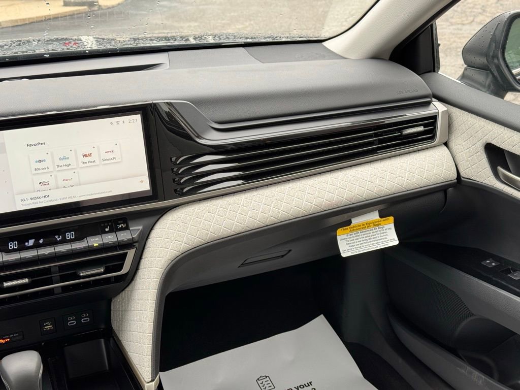 Used 2026 Toyota Camry XLE image 39