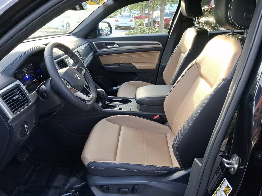 Used 2023 Volkswagen Atlas Cross Sport SE FWD image 14