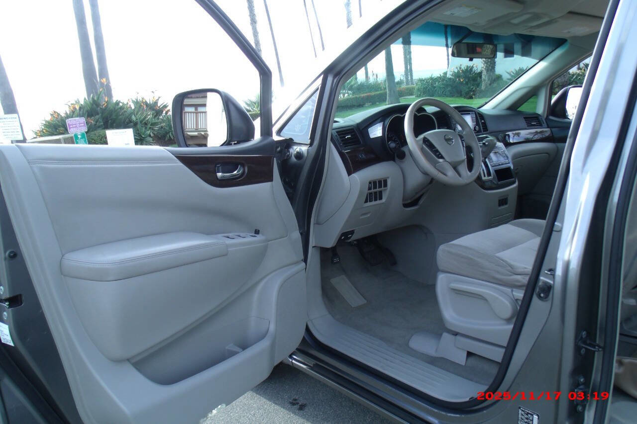Used 2016 Nissan Quest SV image 14