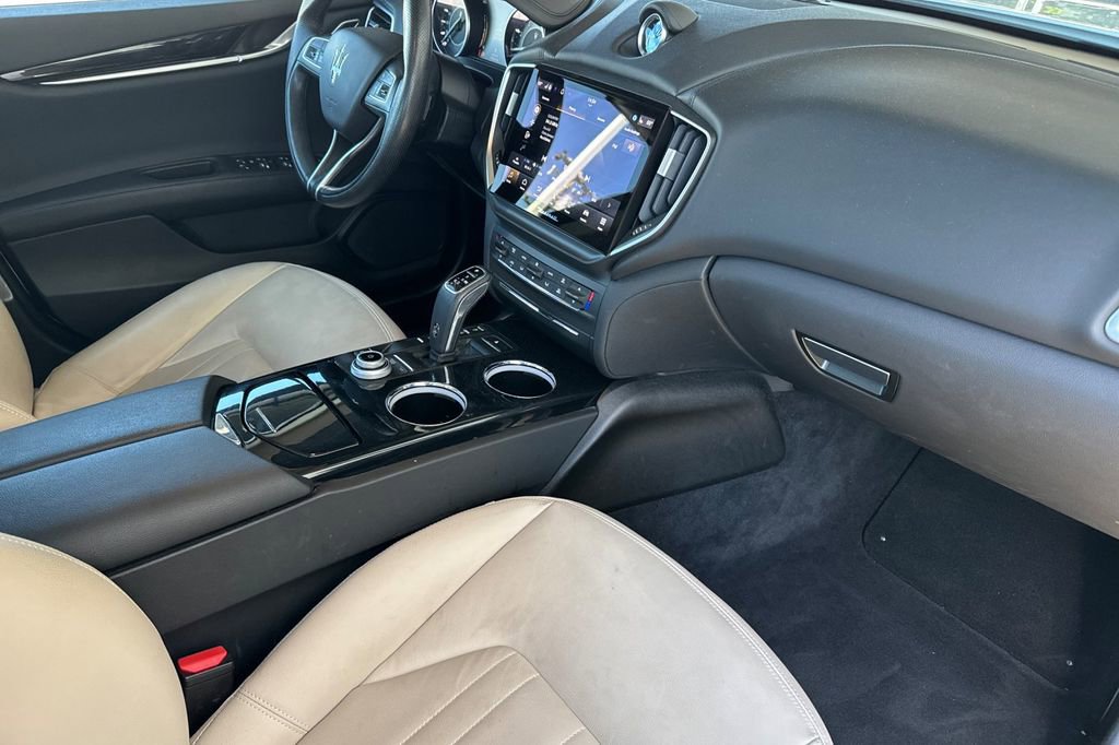 Used 2021 Maserati Ghibli image 14