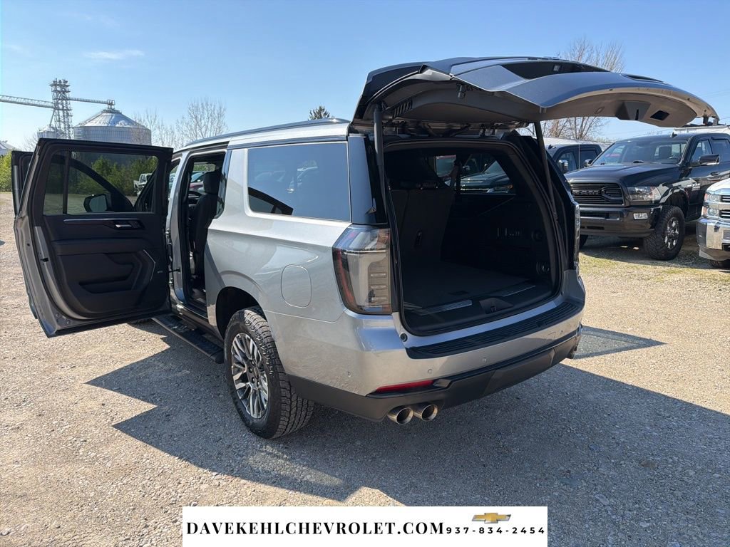 Used 2026 Chevrolet Suburban Z71 w/ Comfort Package AWD/4WD image 32