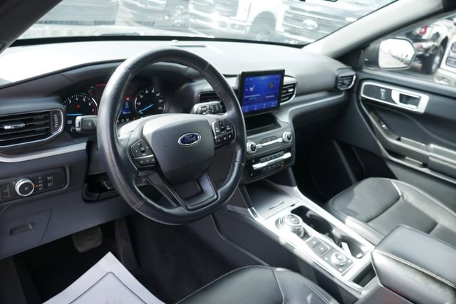 Used 2020 Ford Explorer XLT w/ Equipment Group 202A image 15