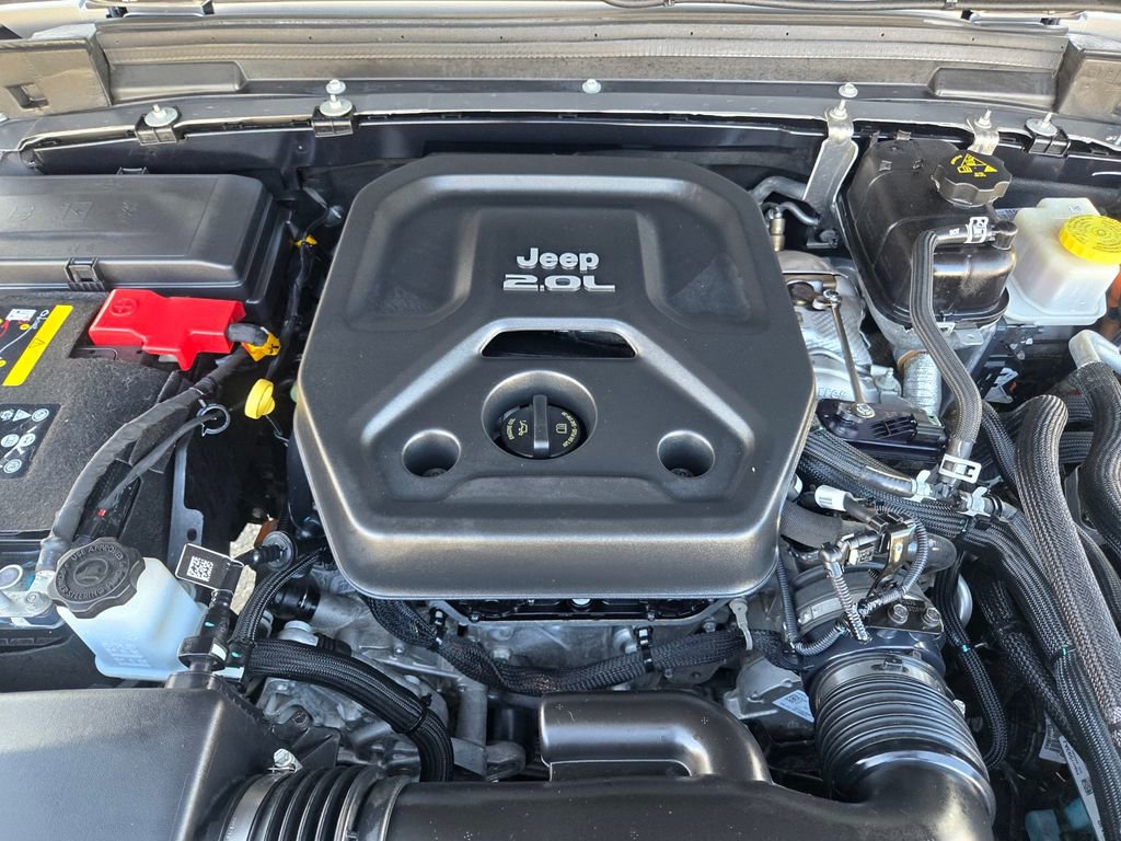 Used 2021 Jeep Wrangler Unlimited Sahara image 35