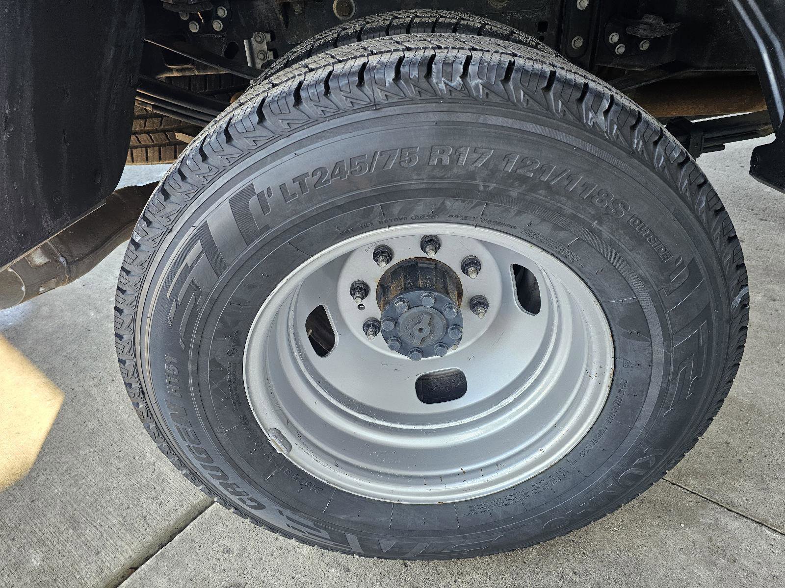 Used 2025 Ford F350 XLT image 11