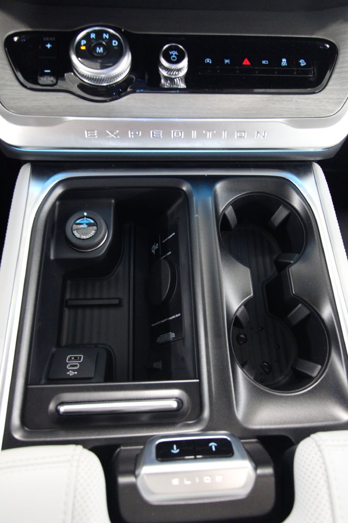 New 2027 Ford Expedition Max Platinum w/ Platinum Ultimate Package AWD/4WD image 28