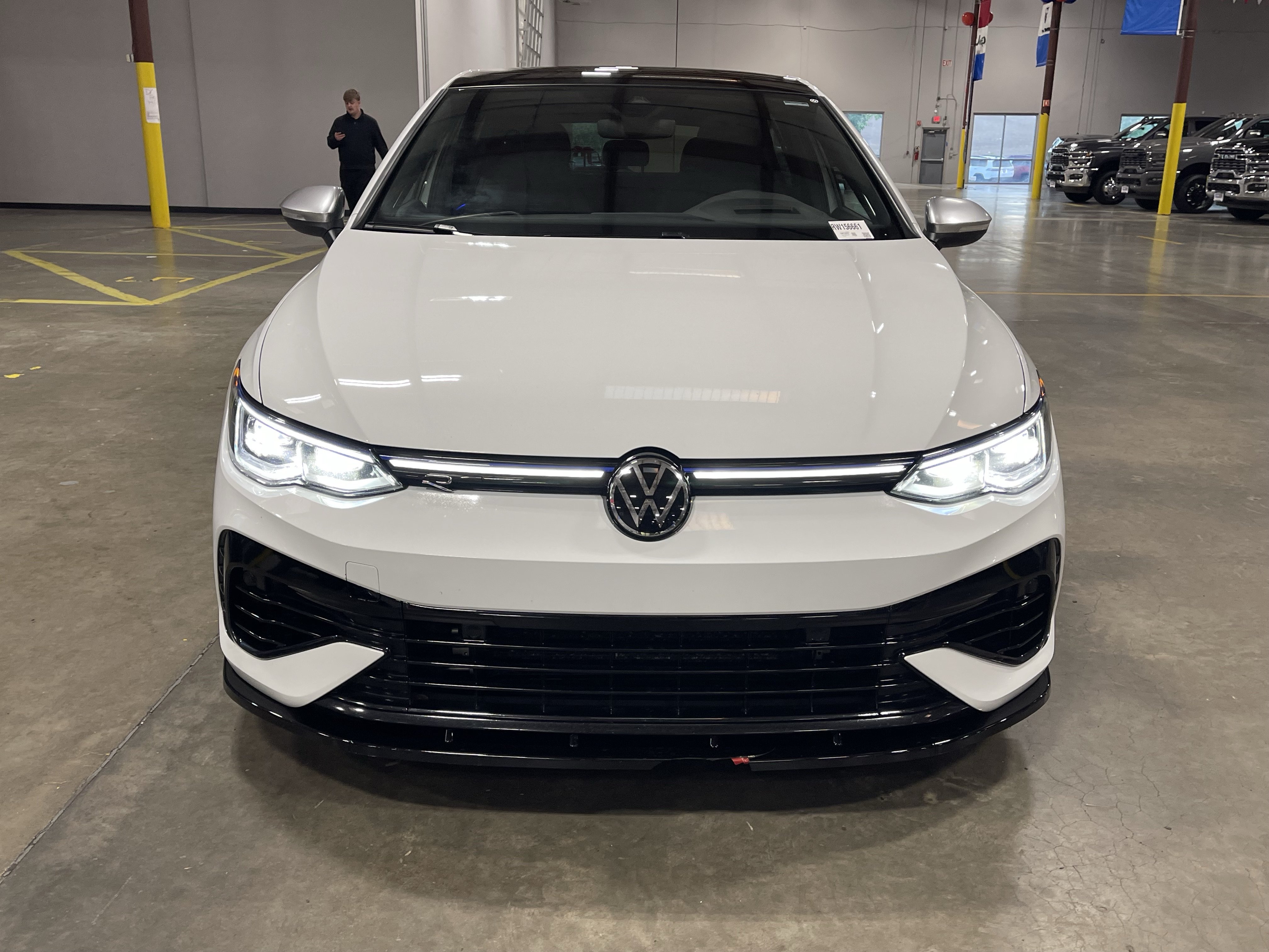 Used 2024 Volkswagen Golf R AWD/4WD image 8