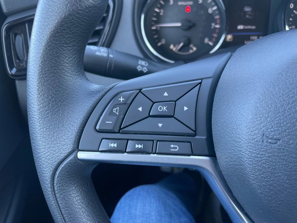 Used 2022 Nissan Rogue Sport S image 19