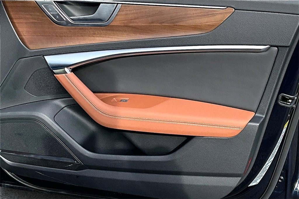 Used 2025 Audi A6 Premium Plus w/ Premium Plus Package image 28