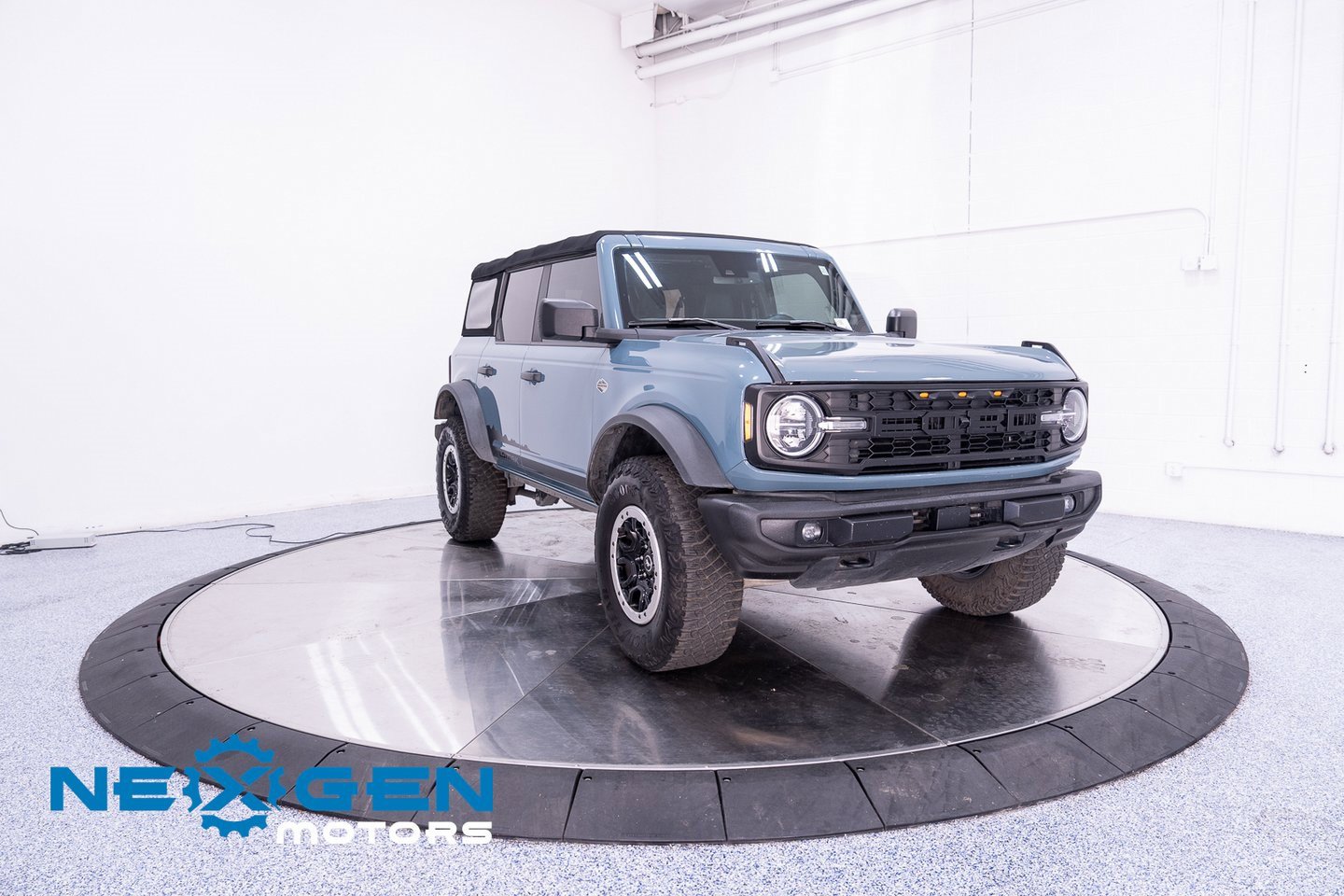 Used 2022 Ford Bronco Wildtrak image 3