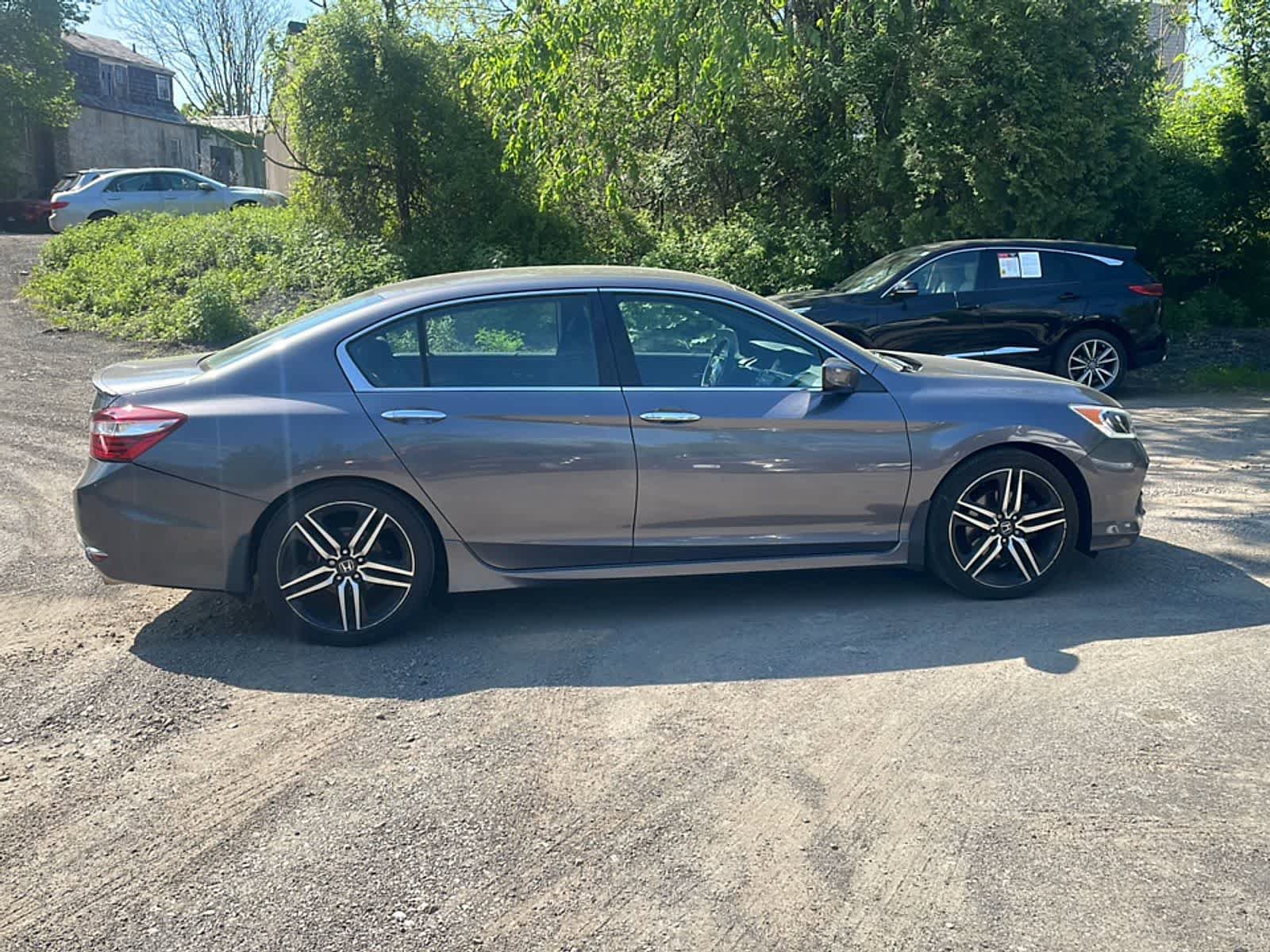 Used 2017 Honda Accord Sport image 9