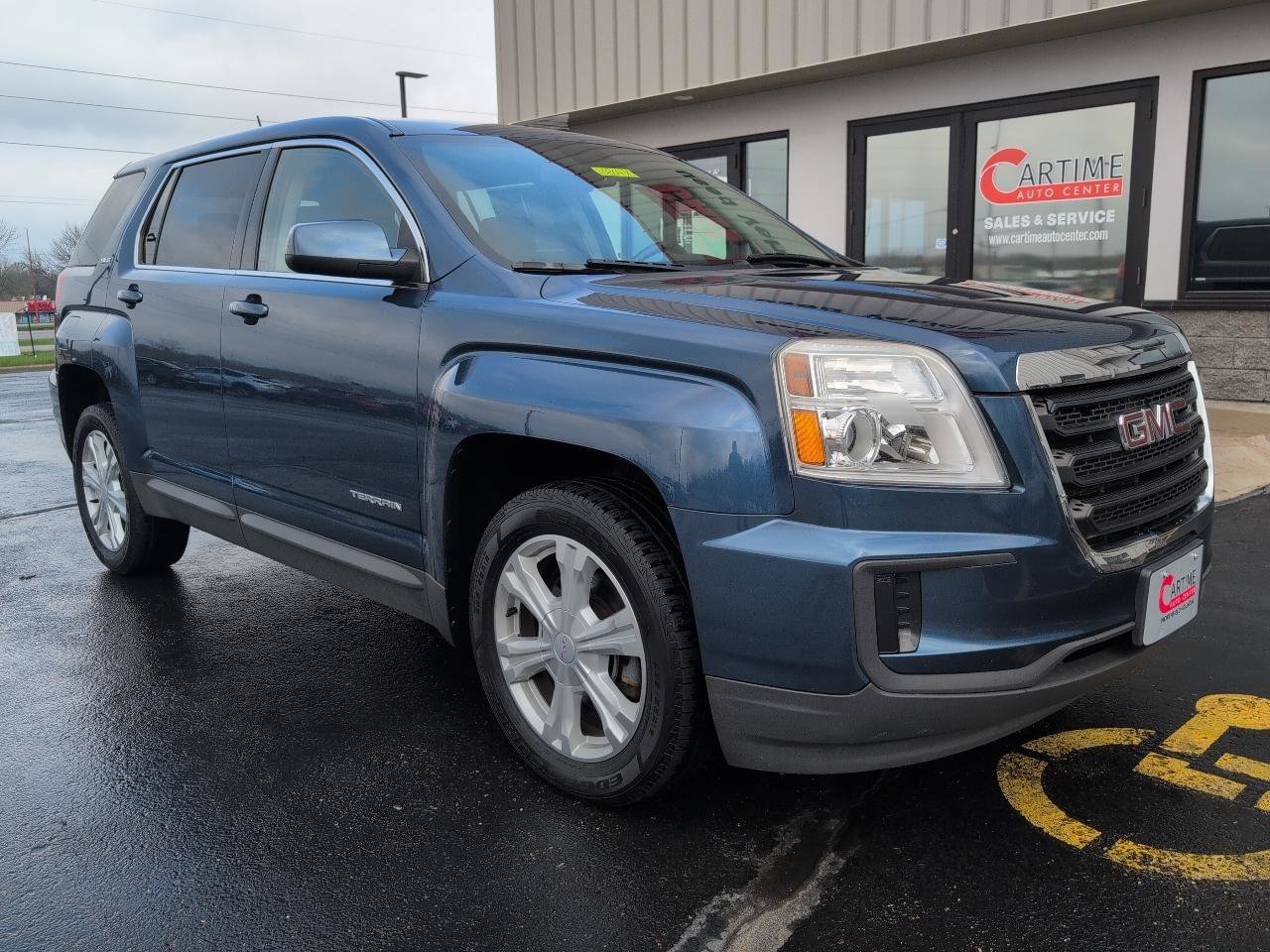 Used 2017 GMC Terrain SLE AWD/4WD image 2