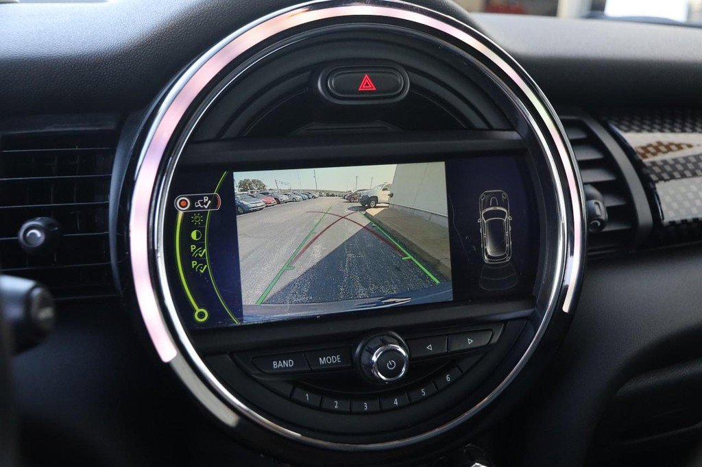 Used 2015 MINI Cooper S image 17