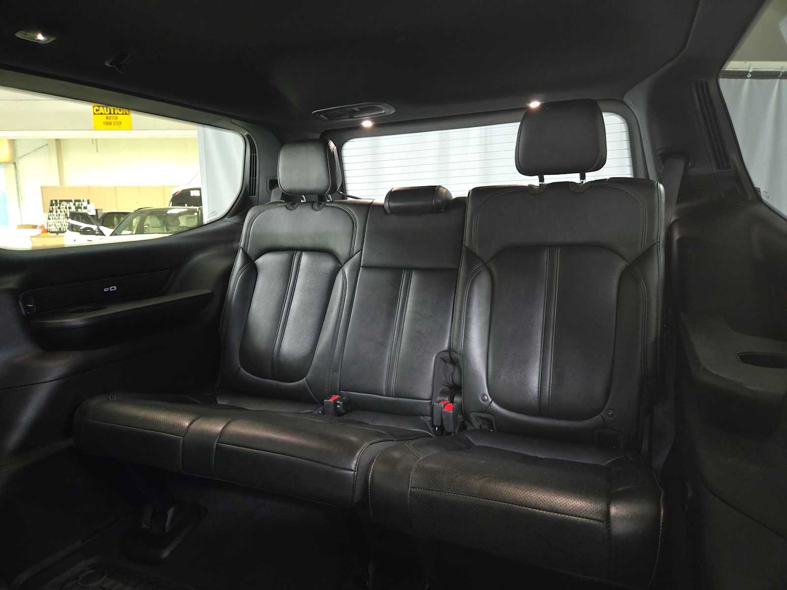 Used 2024 Jeep Wagoneer Series II AWD/4WD image 18