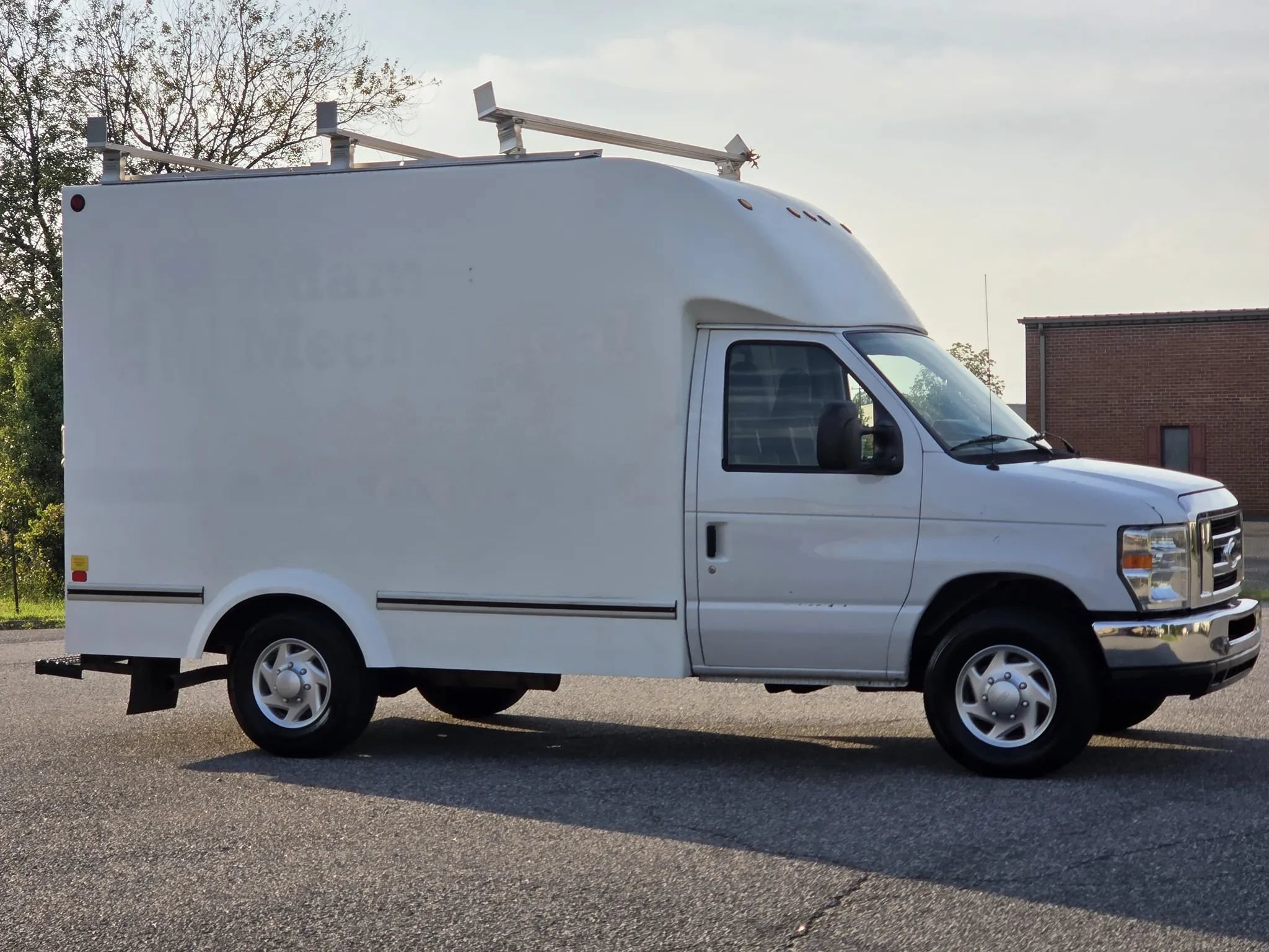 Used 2013 Ford E-350 and Econoline 350 Super Duty RWD image 22