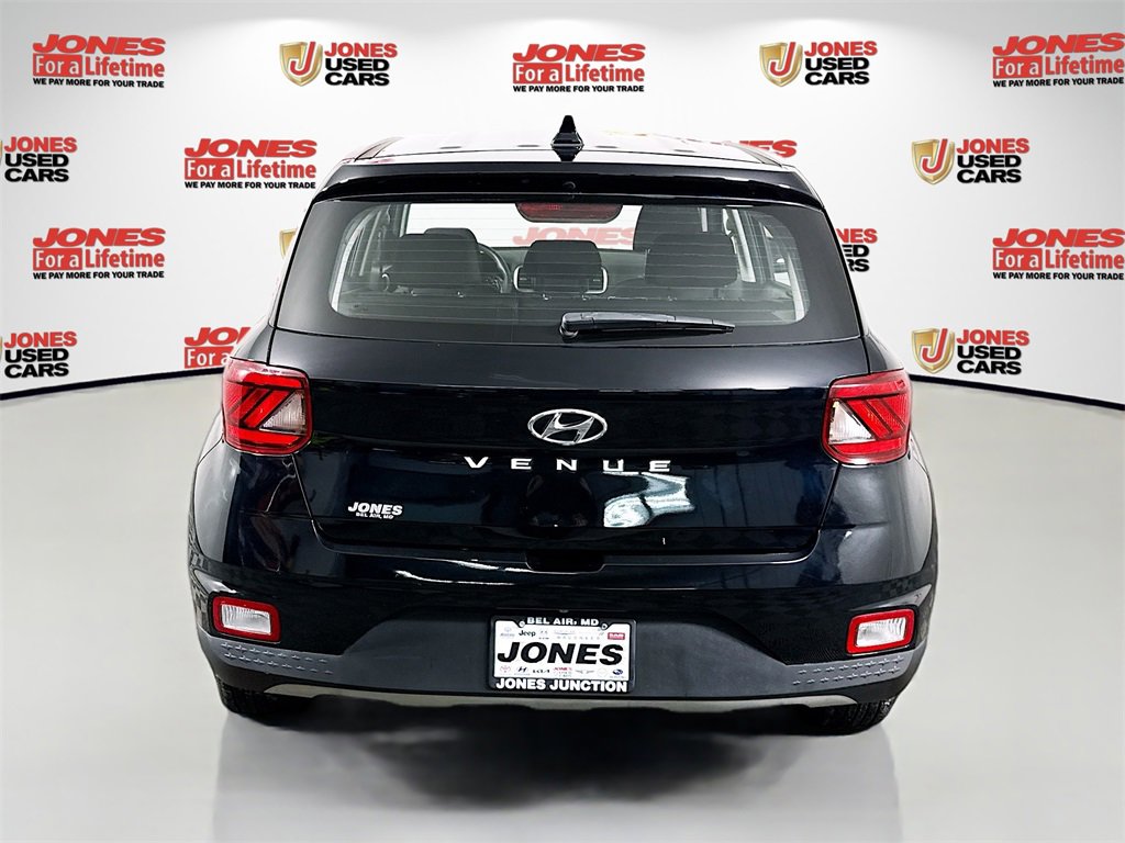 Used 2020 Hyundai Venue SE image 13