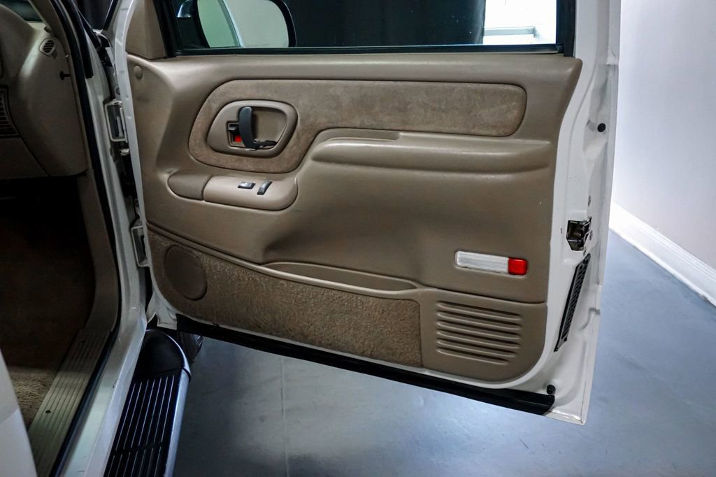 Used 1998 Chevrolet Silverado 1500 4x4 Regular Cab w/ Preferred Equipment Group 2 image 57
