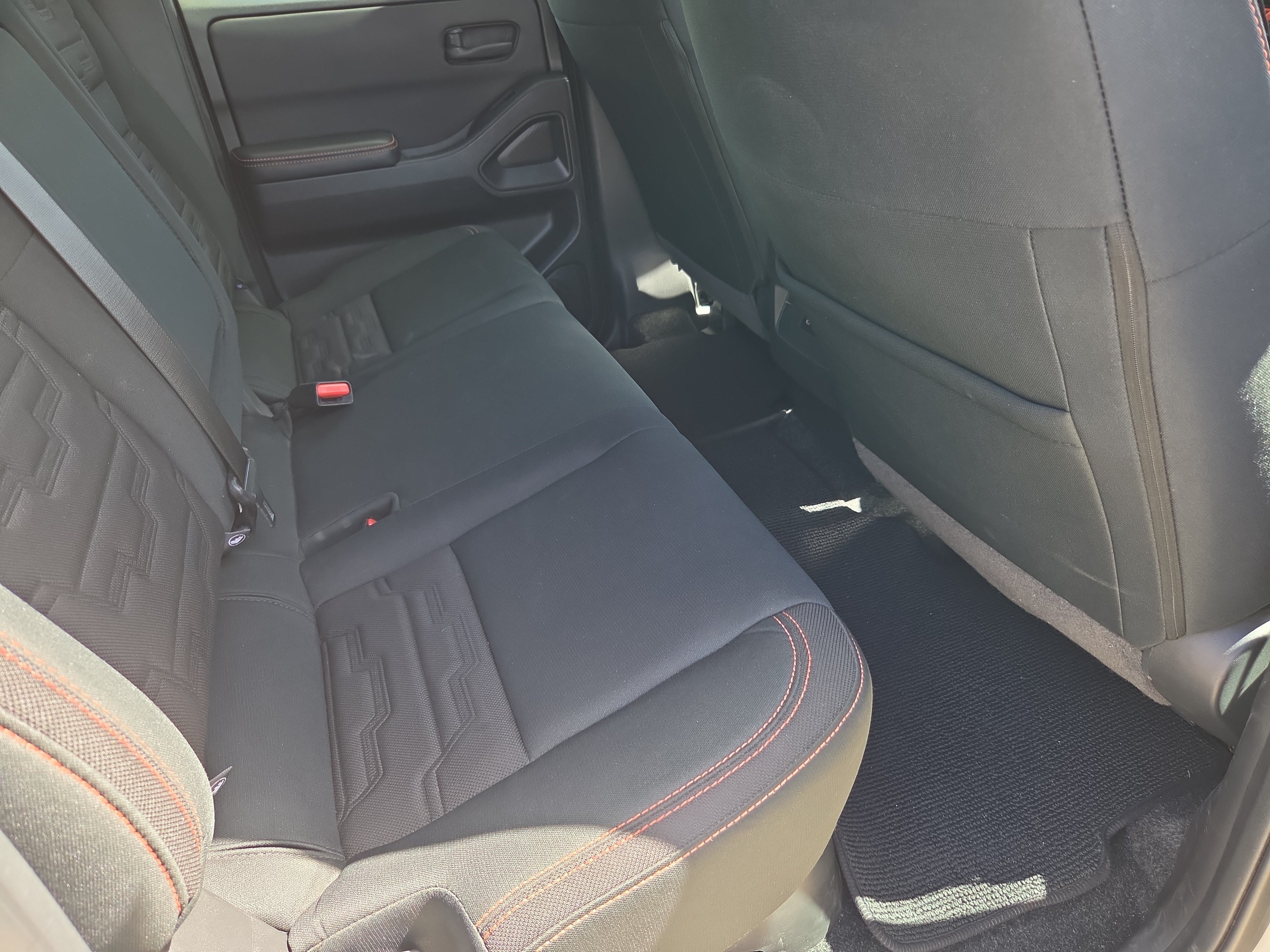 Used 2026 Nissan Frontier PRO-4X AWD/4WD image 11
