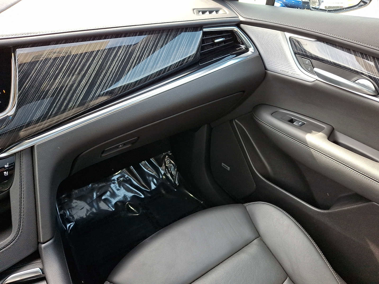 Certified 2023 Cadillac XT6 Premium Luxury image 21