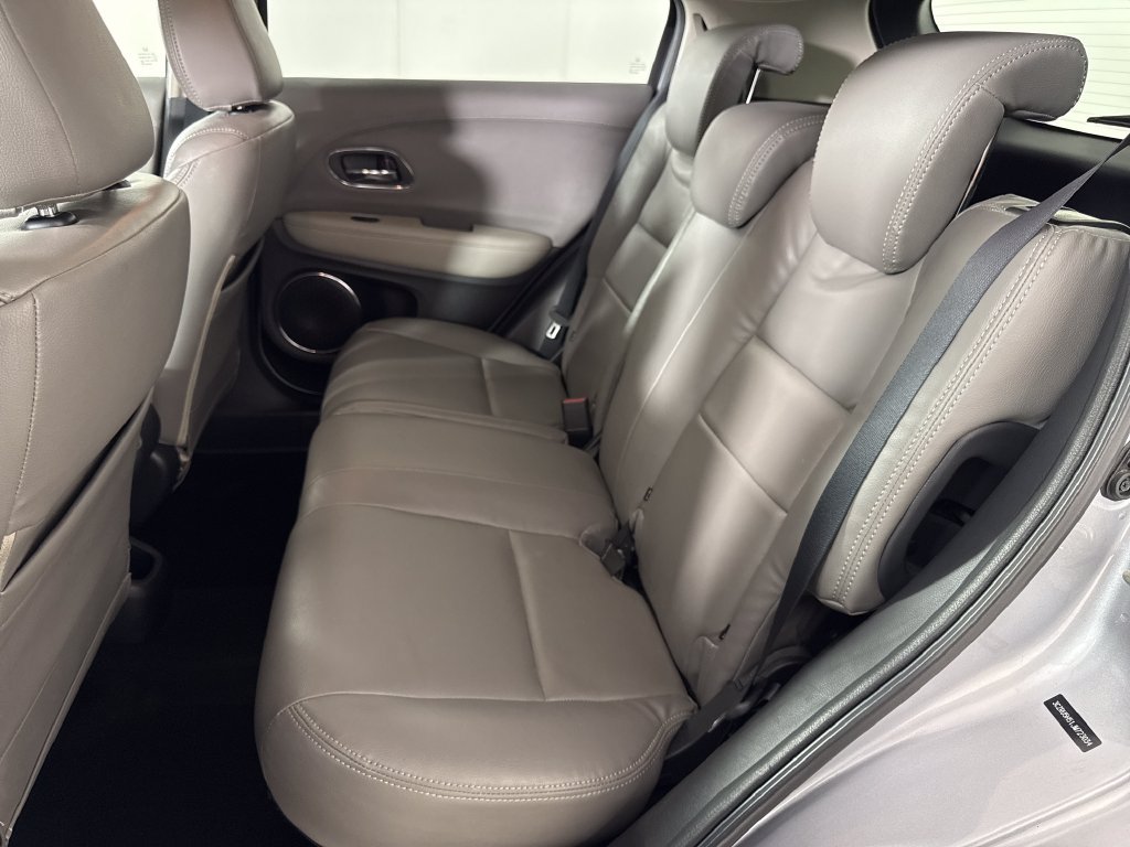 Used 2018 Honda HR-V EX image 12