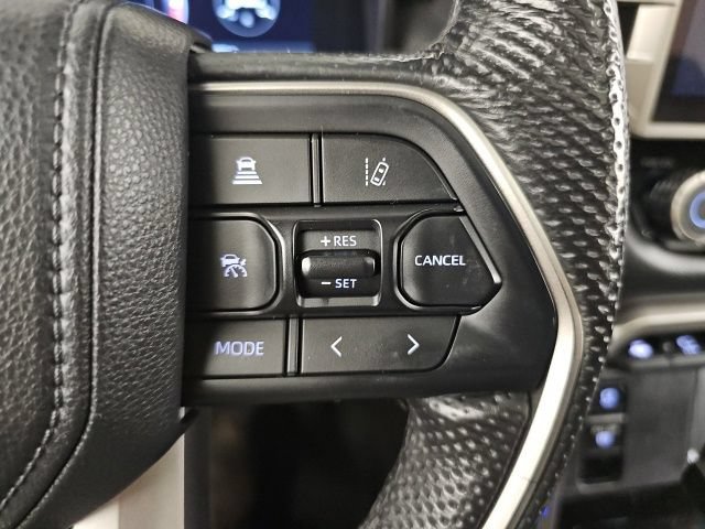 Used 2025 Toyota Tundra Limited AWD/4WD image 21