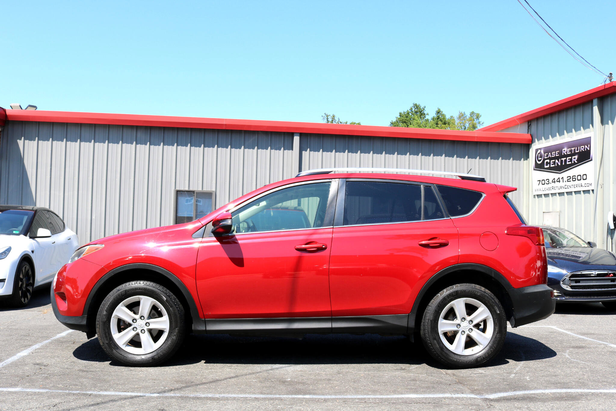 Used 2013 Toyota RAV4 XLE image 4