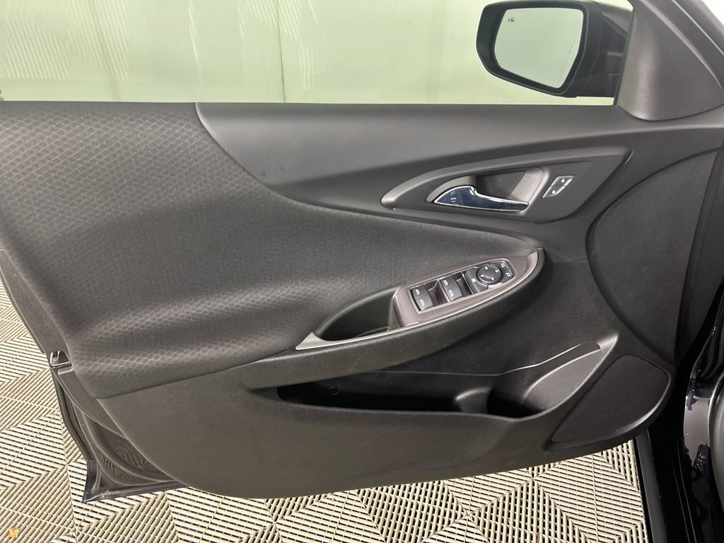 Used 2022 Chevrolet Malibu LS FWD image 11