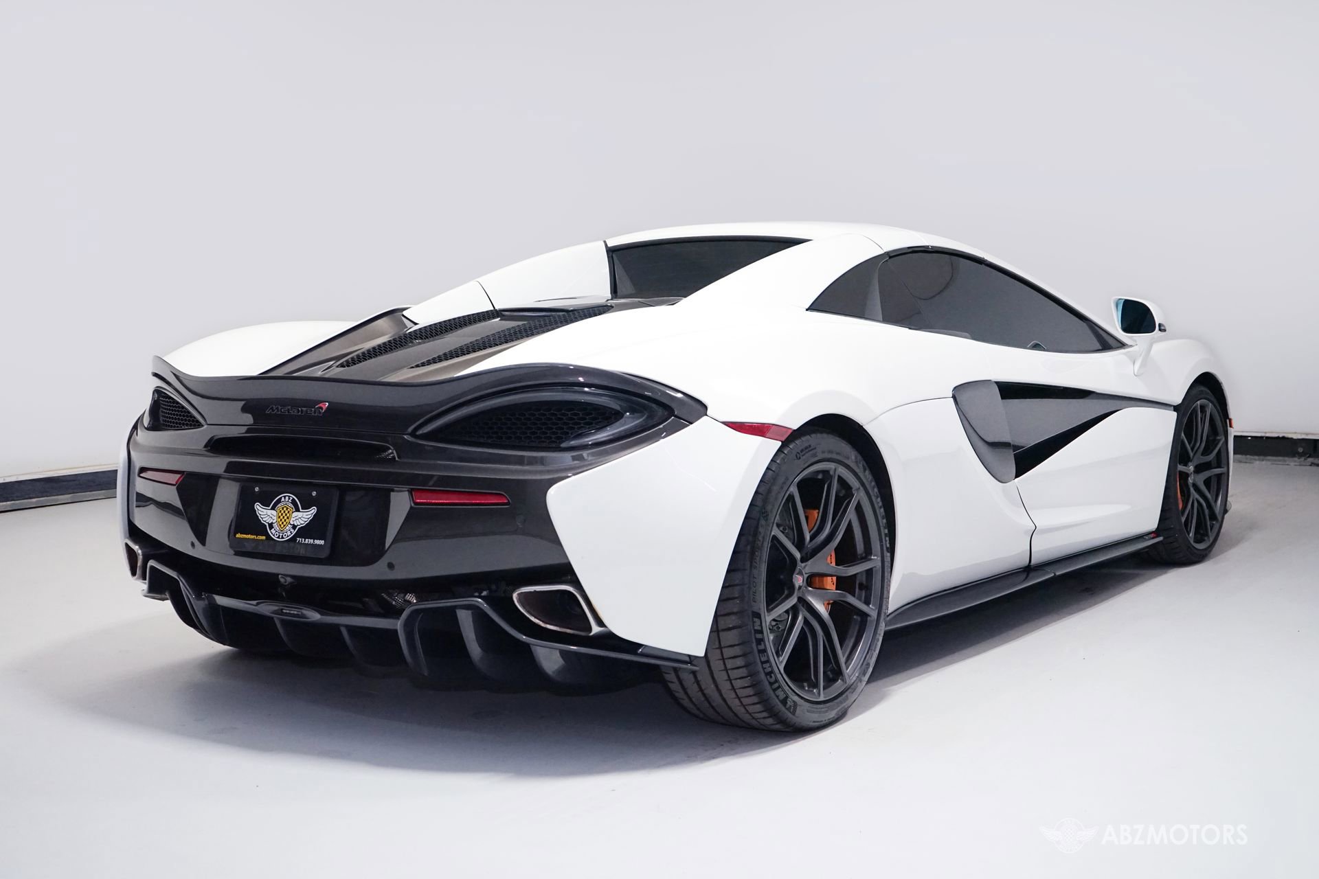 Used 2018 McLaren 570S Spider RWD image 5