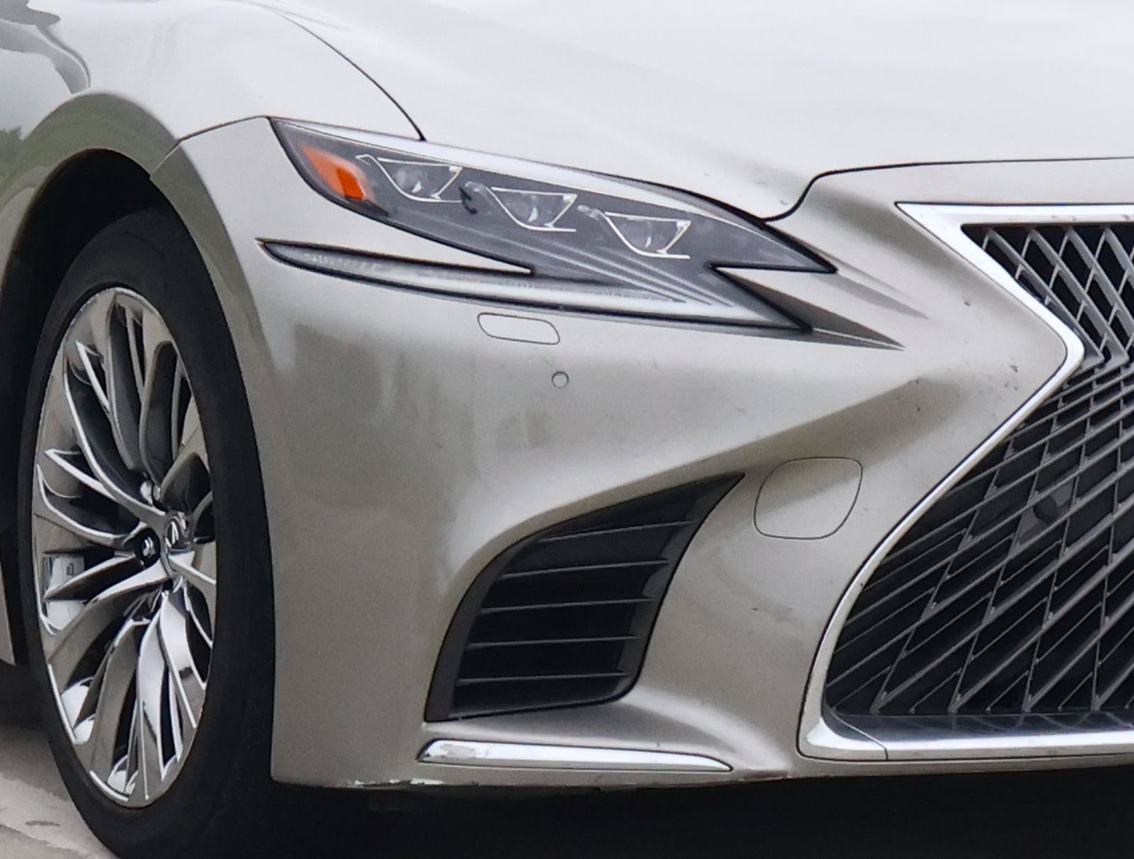Used 2020 Lexus LS 500 w/ Interior Upgrade Package RWD image 7