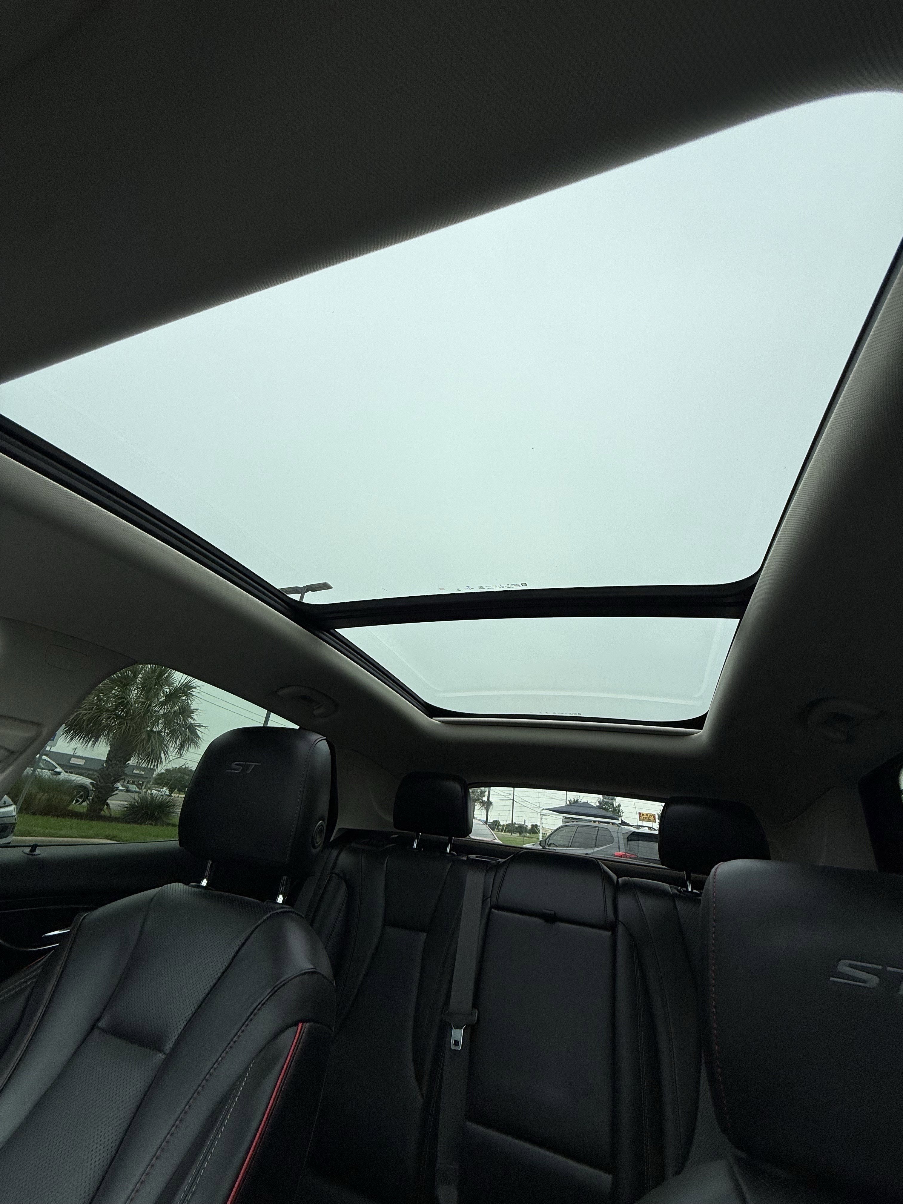Used 2023 Buick Envision Essence w/ Sport Touring Package FWD image 31