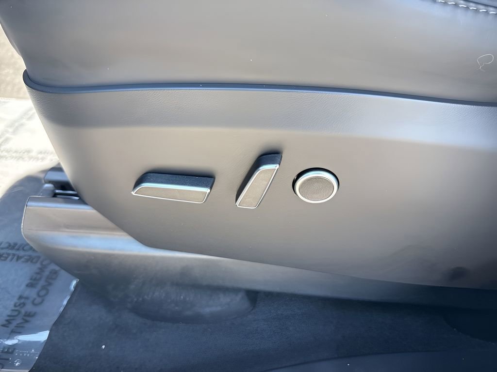 Used 2024 Tesla Model X AWD/4WD image 10