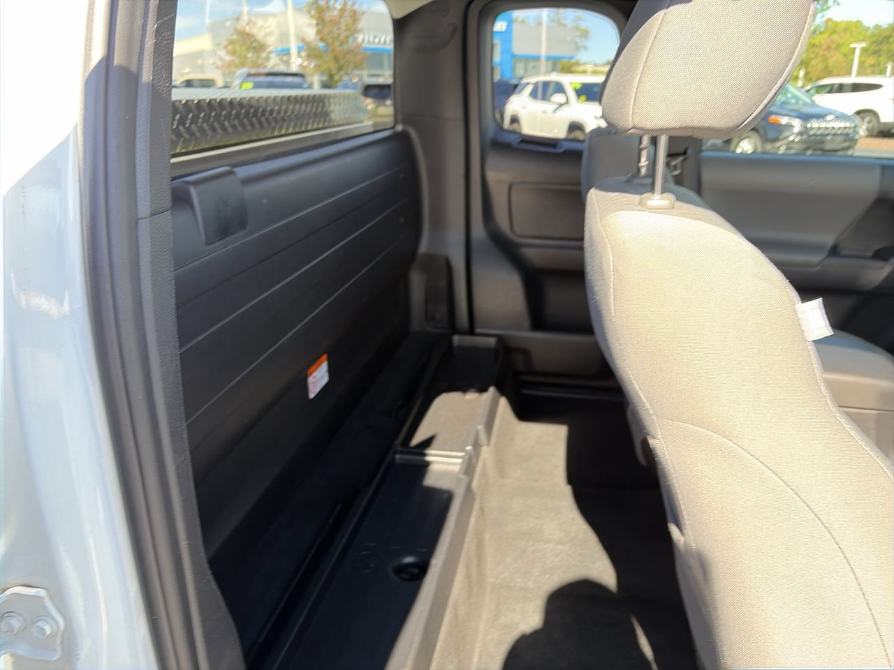 Used 2020 Toyota Tacoma SR AWD/4WD image 17