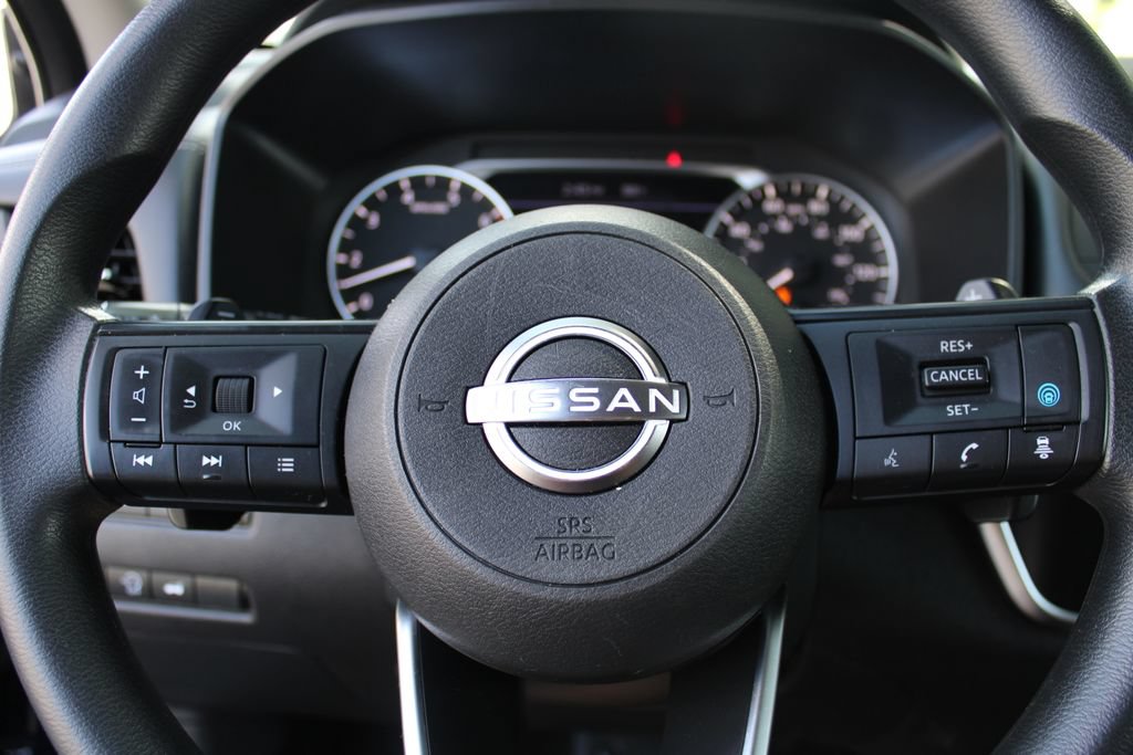 Used 2024 Nissan Rogue SV FWD image 13